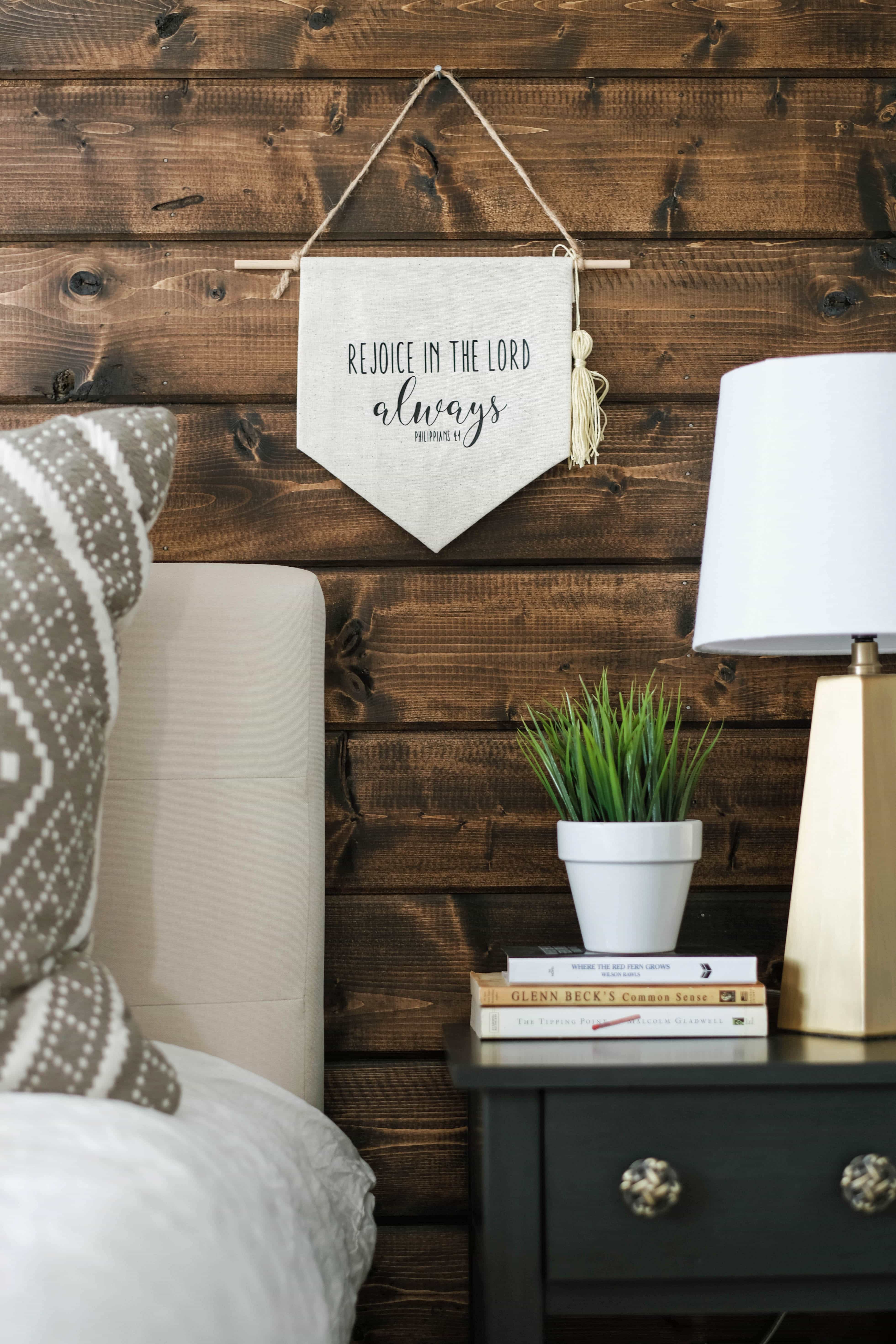 A Modern Rustic Bedroom | See how to blend two styles to create a modern rustic bedroom that is oh so cozy | Joyfully Growing Blog