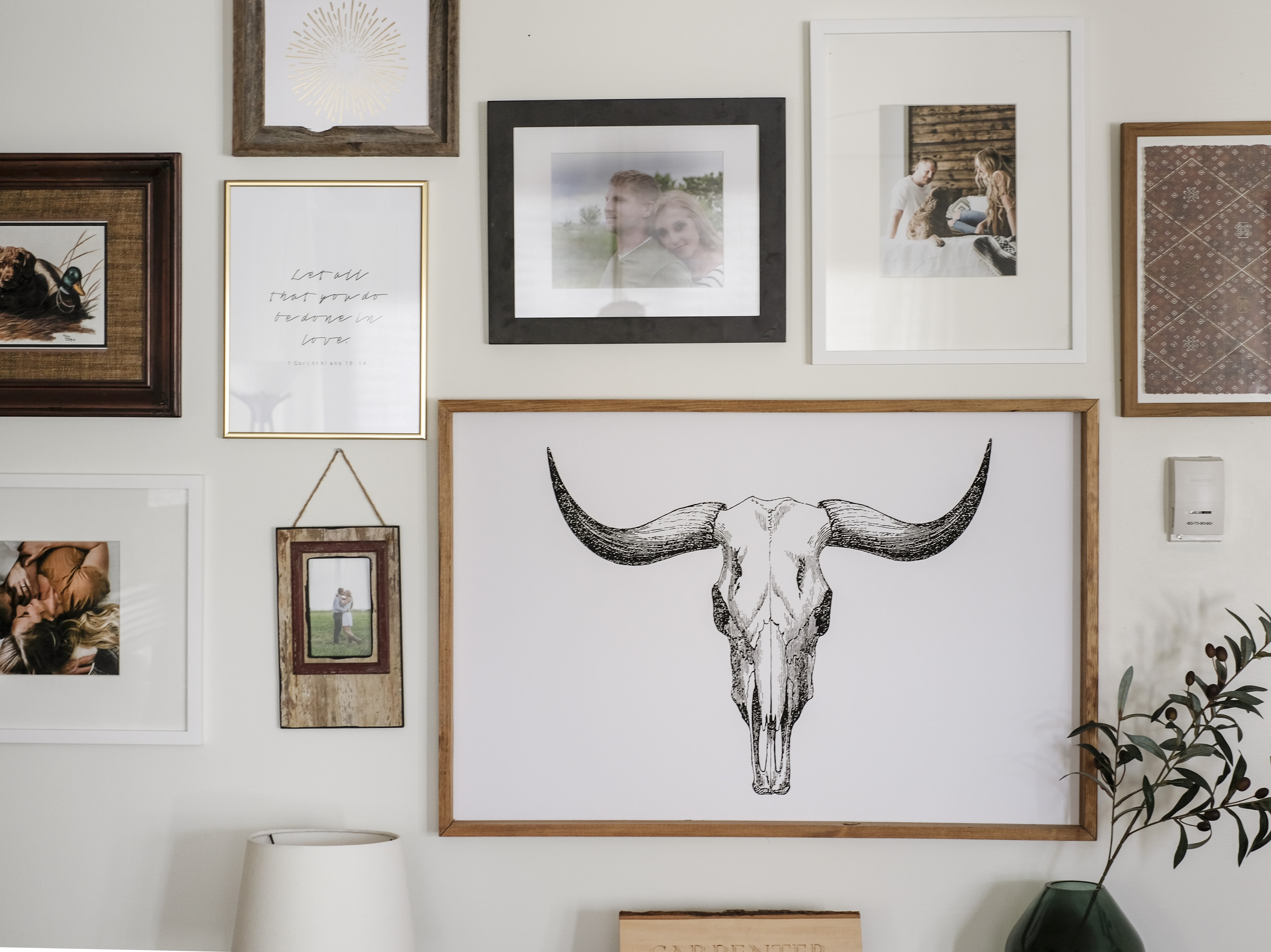 How To Layout A Gallery Wall + Free Printables