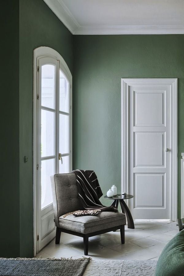 room with Green Smoke walls by Farrow & Ball