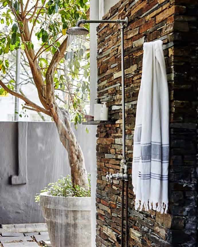 Outdoor Shower Inspiration: 40 Ideas To Create A Backyard Oasis