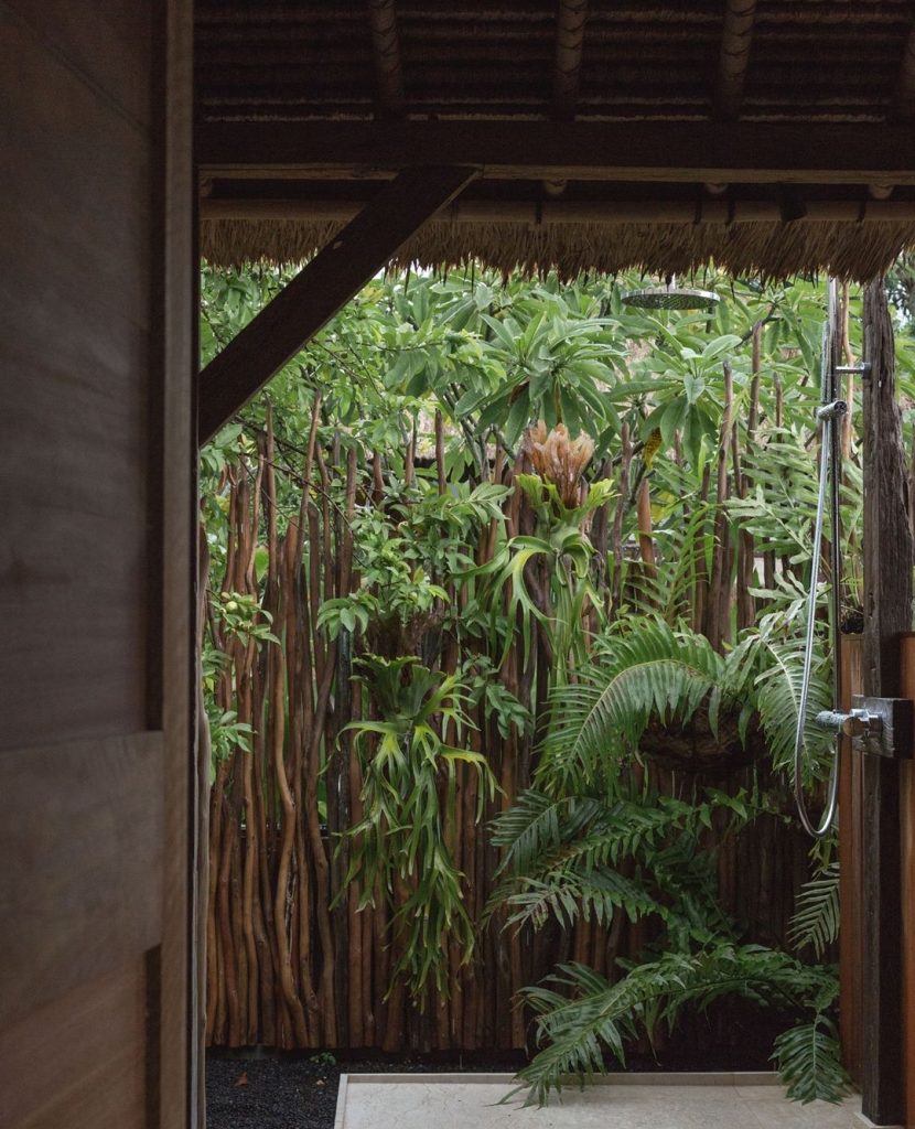 Outdoor Shower Inspiration: 40 Ideas To Create A Backyard Oasis