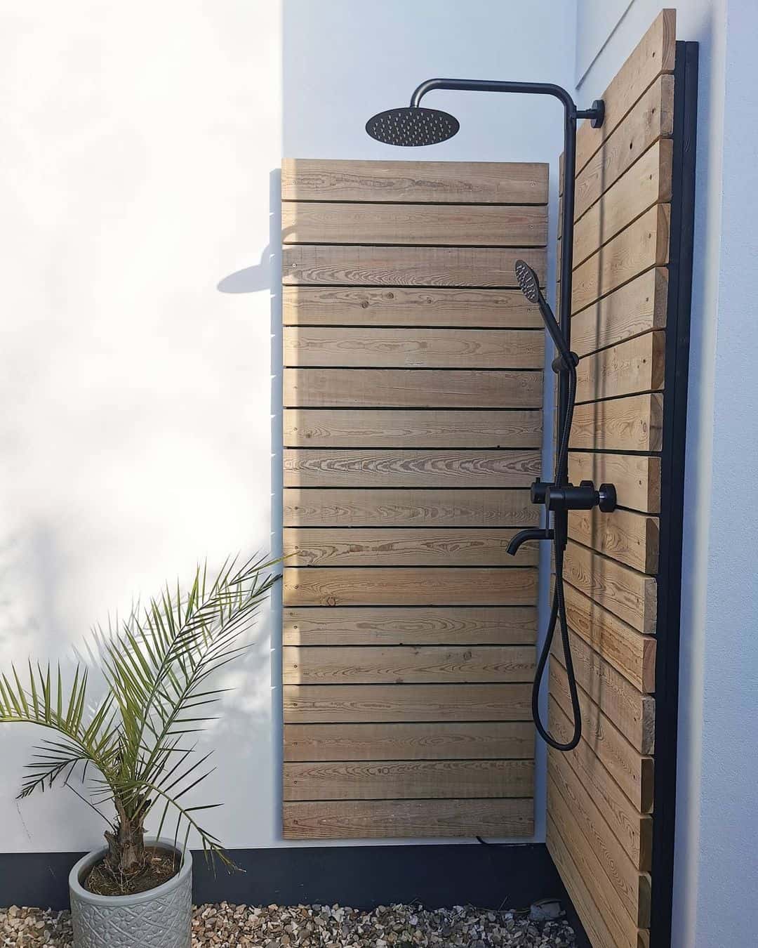 Outdoor Shower Ideas: 40 Ways To Create A Backyard Oasis