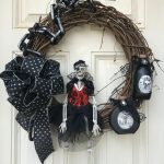 diy halloween wreath skeleton goth