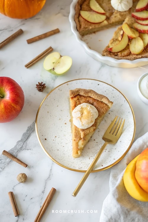 serving thanksgiving pies dessert thanksgiving table decor ideas