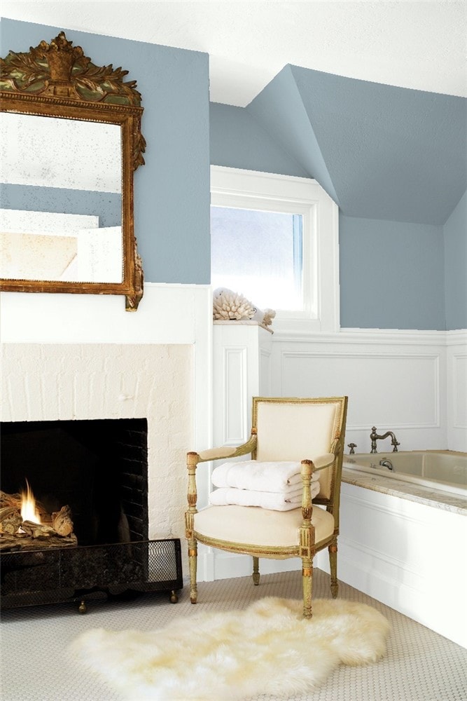 wall color Santorini Blue by Benjamin Moore