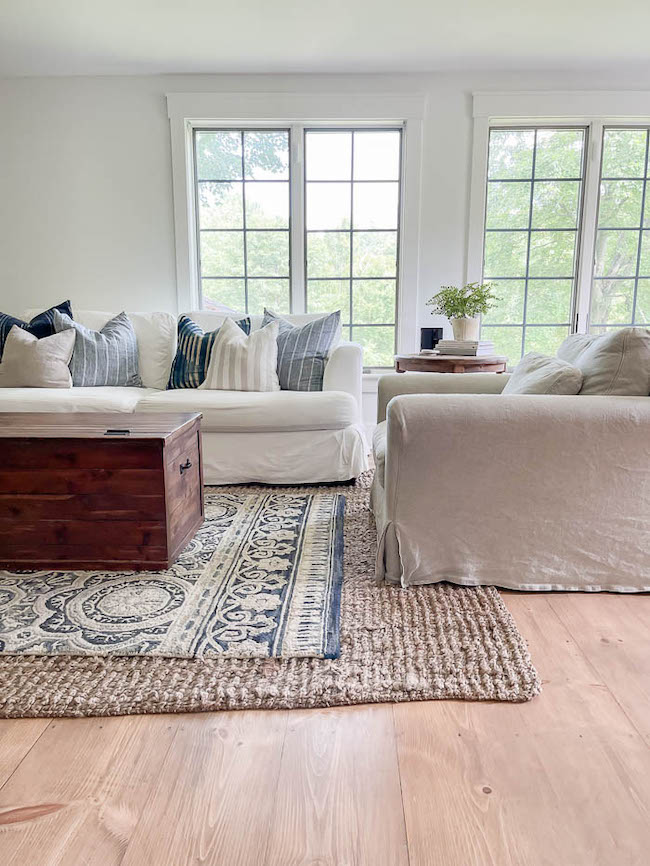 living room painted with White Heron by Benjamin Moore