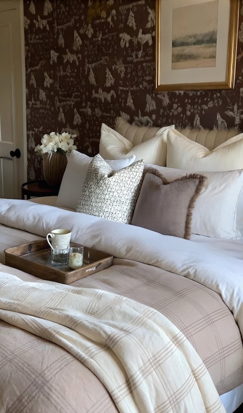 example of an all-season bedroom design