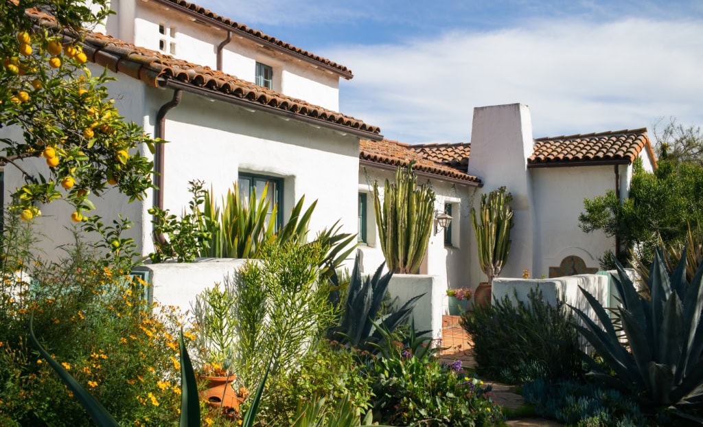 Spanish Hacienda Style Homes and Mexican Interior Design Ideas_